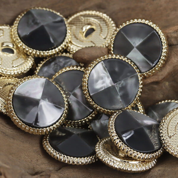 Resin Tortoise Shell-Shaped Button with Gold Metal Base 10pcs - Image 5