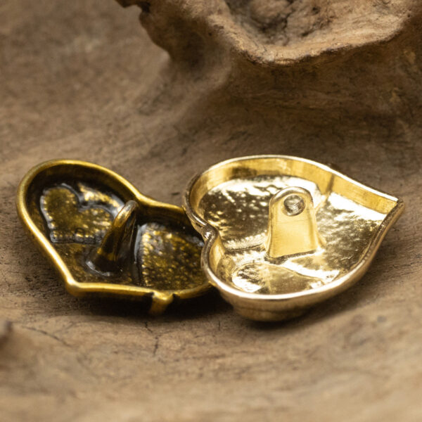 Vintage Heart-Shaped Light Gold Metal Decorative Buttons 10pcs - Image 2