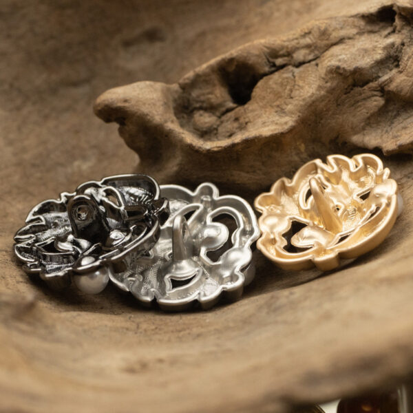 Irregular Hollow Leaf Petal Diamond-Inlaid Pearl Metal Buttons 10pcs - Image 2