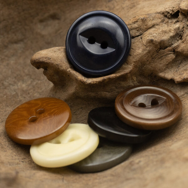 2-Hole Fish-Eye Natural Corozo Tagua Nut Buttons 10pcs