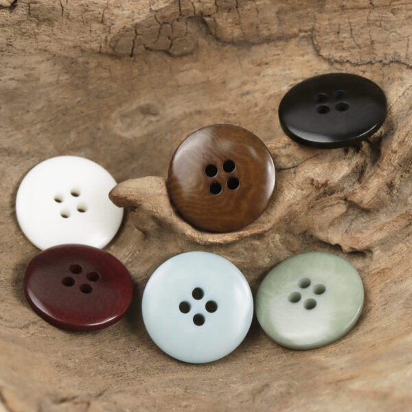 Eco-Friendly Natural Palm Fruit Buttons 30 Pack
