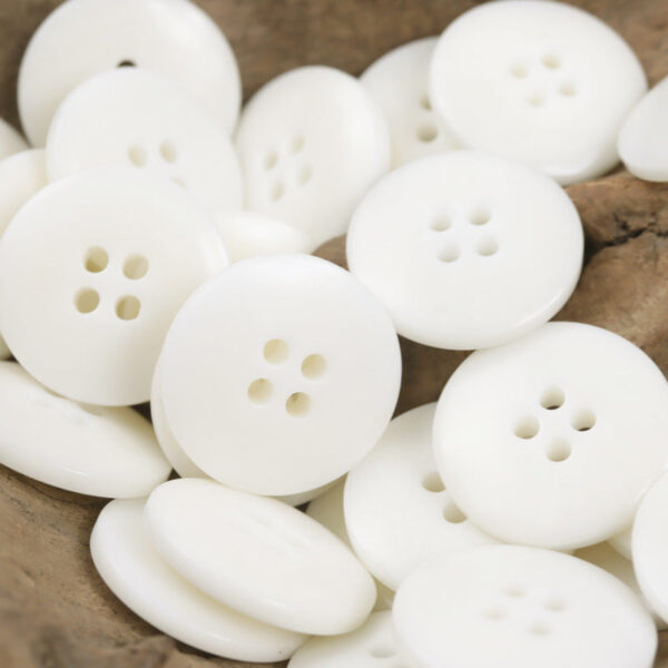 Eco-Friendly Natural Palm Fruit Buttons 30 Pack