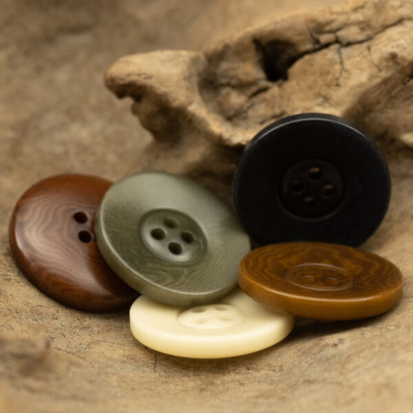 Ripple Natural Corozo Tagua Nut Buttons Round 4 Hole,10pcs