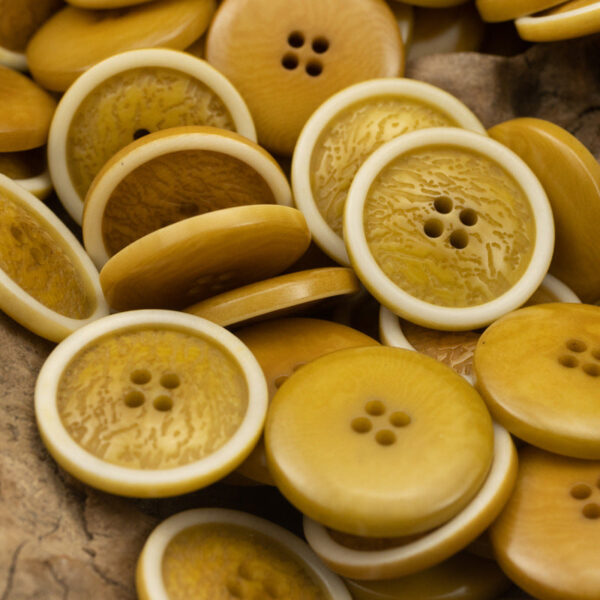 French Vintage Red Yellow Blue Fruit Buttons for Cashmere Cardigans 5pcs - Image 5