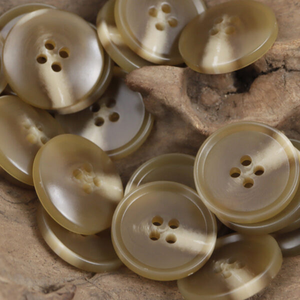 15-30mm Brown Ray Four-Hole Resin Flat Button 50 Pack - Image 7