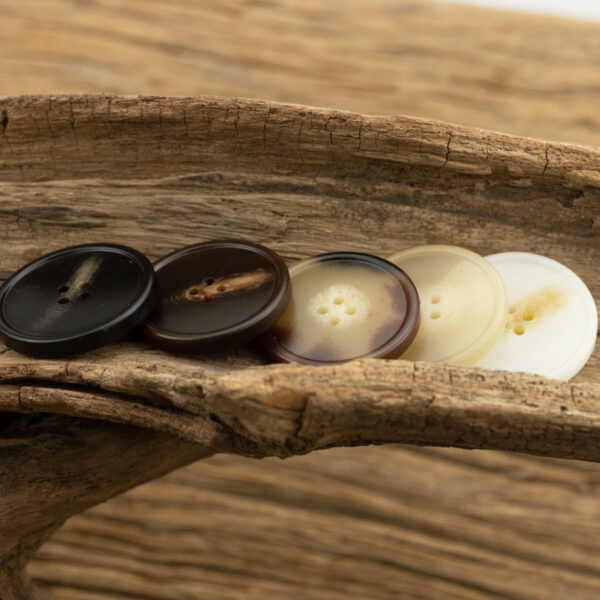 Round Thin-Edged Resin Coat Buttons Imitation Horn Texture 50pcs - Lots of Buttons