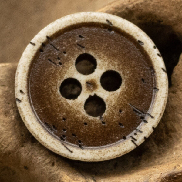 Imitation Bone Grain Distressed Resin Buttons for Denim Shirts 40 Pack - Image 4