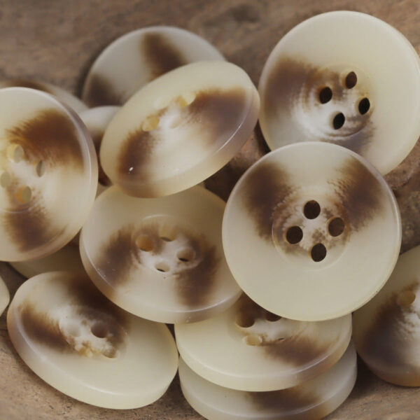 15-30mm Wide-Edged Four-Hole Resin Buttons for Casual Trousers 30PCS - Image 2