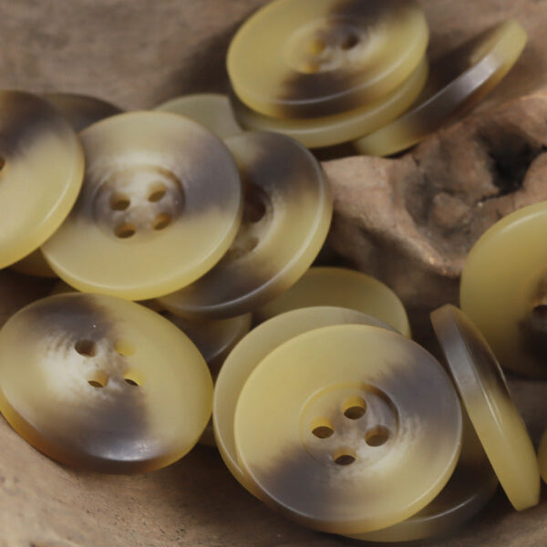 15-30mm Wide-Edged Four-Hole Resin Buttons for Casual Trousers 30PCS - Image 3