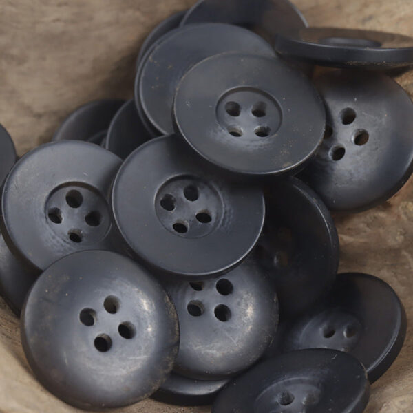 15-30mm Wide-Edged Four-Hole Resin Buttons for Casual Trousers 30PCS - Image 4