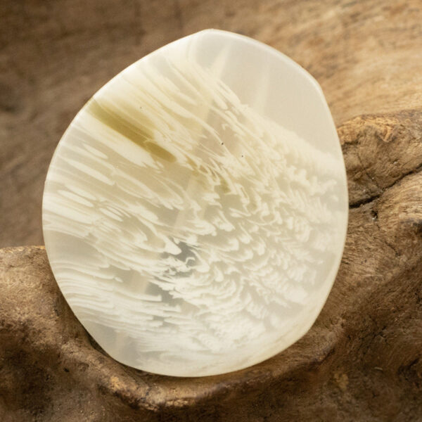 25-30mm Irregular Bowl-Shaped Coffee Resin Coat Buttons 50pcs - Image 4