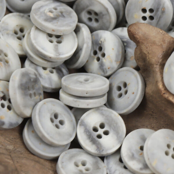 10/11.5/12.5mm Round 4 Hole Resin Buttons for Shirts 50 Pack - Image 4