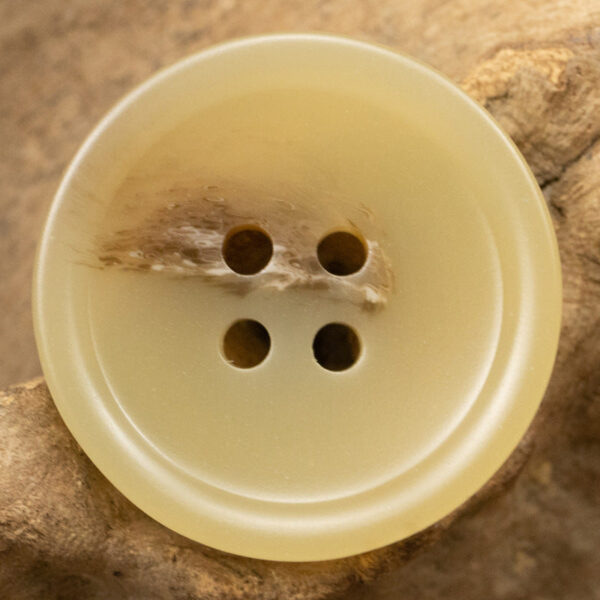 15-28mm Resin Four-Hole Buttons for Short Windbreakers 30 Pack - Image 4