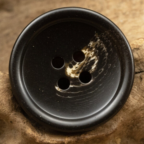 15-28mm Resin Four-Hole Buttons for Short Windbreakers 30 Pack - Image 5