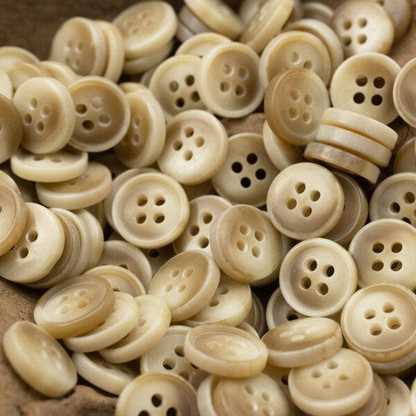 11.5mm Bowl-Shaped Imitation Wood Grain Resin Buttons 40 Pack - Image 4