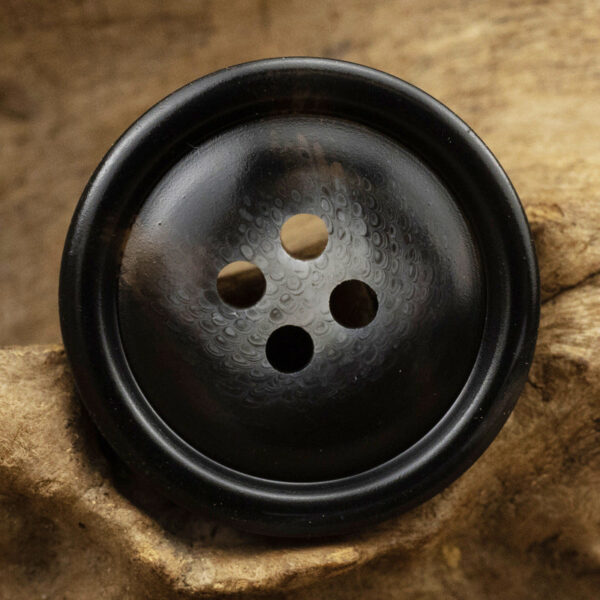 15-25mm Off-White and Khaki Resin Buttons for Woolen Coats 40 Pack - Image 5