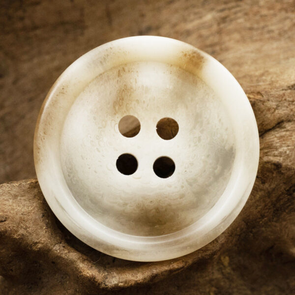 15-25mm Off-White and Khaki Resin Buttons for Woolen Coats 40 Pack - Image 7