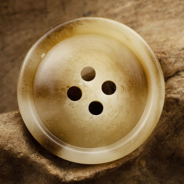 15-25mm Off-White and Khaki Resin Buttons for Woolen Coats 40 Pack - Image 6