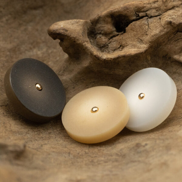 15mm-30mm Round Matte Frosted Orange Resin with Metal Shank 30 Pack - Image 3