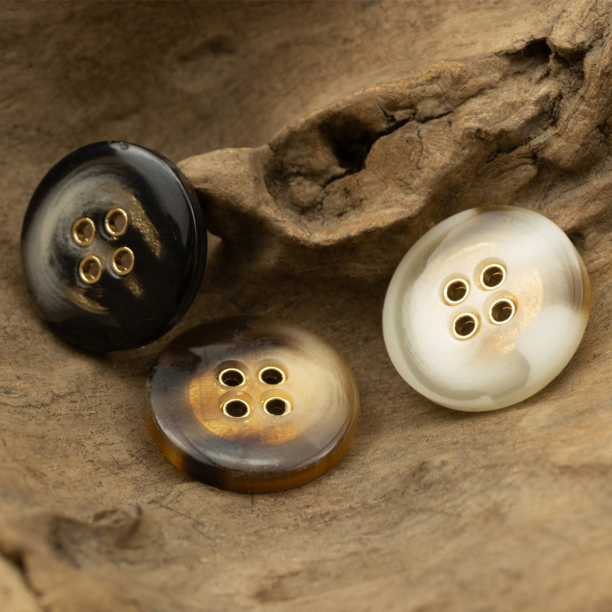 Golden Metal Rimmed Round Resin Buttons for Knitwear 10pcs - Image 2