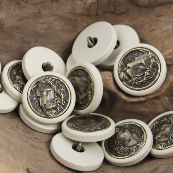 Round Resin Button with Inlaid Bronze-Colored Lion King Metal Pattern 10pcs - Image 2