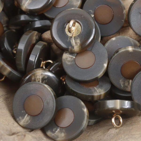 15-25mm Frosted Beige Brown Luxurious Resin Buttons 10pcs - Image 3