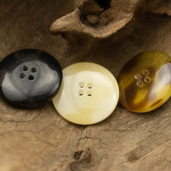 15-30mm Gradient Imitation Amber Pattern Resin Buttons 20pcs - Image 3