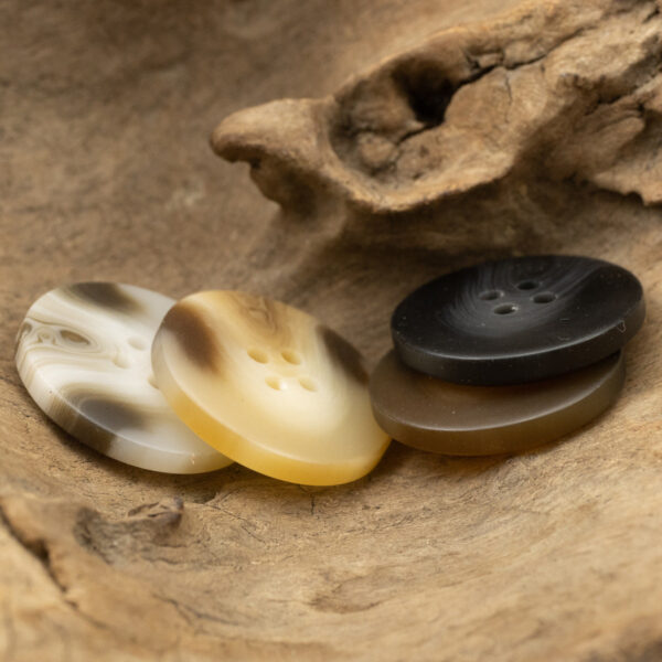 15-30mm Four-Hole Resin Buttons for Casual Suits Sweaters 40 Pack - Image 2
