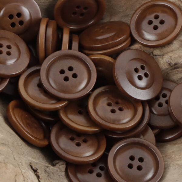 White Four-Hole Fruit Tagut Nut Buttons for Hoodies 10pcs - Image 4