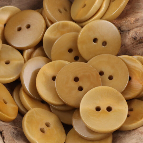 Curved Wave Natural Corozo Tagua Nut Buttons 10PCS