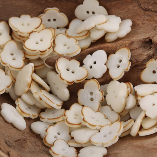 Butterfly-Shaped Tagut Nut Buttons for Children's Pajamas Dresses 10pcs