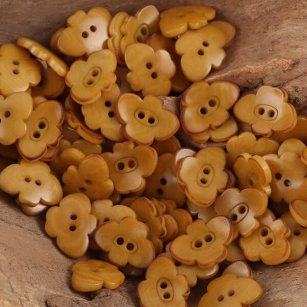 Butterfly-Shaped Tagut Nut Buttons for Children's Pajamas Dresses 10pcs