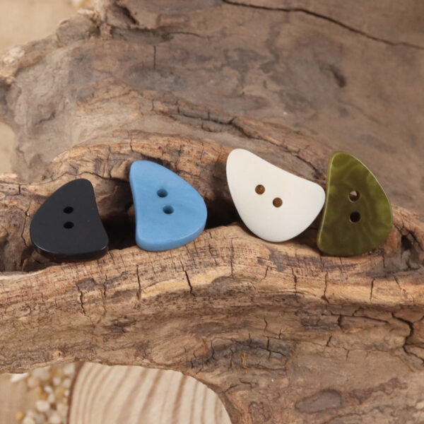 Cute Crescent Moon Natural Corozo Buttons 10PCS