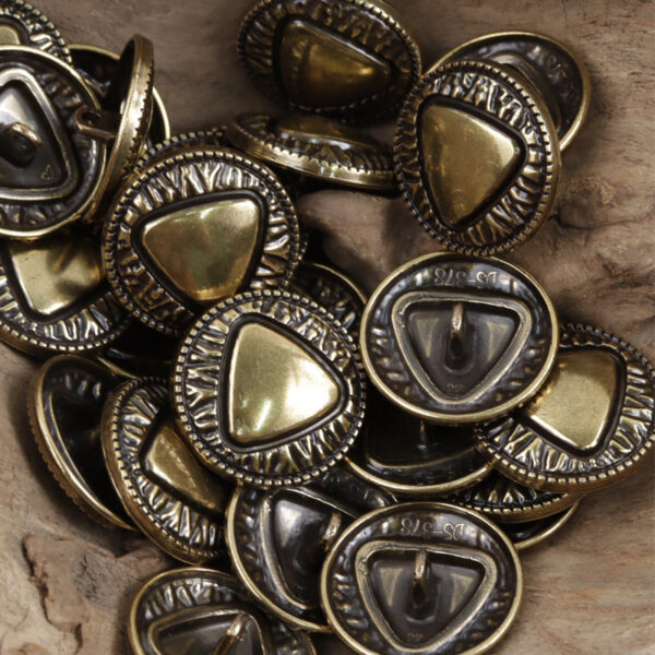18mm 23mm Bronze Silver Triangle Pattern Metal Shank Buttons 10pcs - Image 2