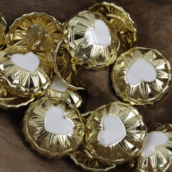 Round Gold Metal Shank Buttons Inlaid White and Black Heart Patterns 20pcs - Image 3