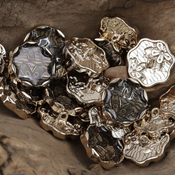 Polygonal Flower Pattern Gold and Silver Metal Shank Buttons 10pcs - Image 3