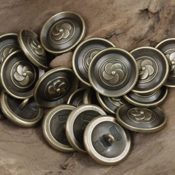 Round Vintage Camellia Bronze Metal Shank Buttons 10pcs - Lots of Buttons