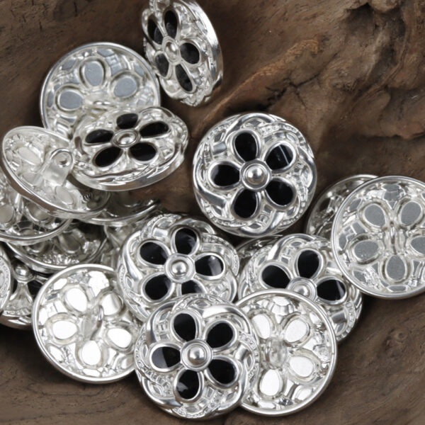 19MM Daisy-Shaped White Gold Metal Buttons for Woolen Short Coats 10pcs - Image 3