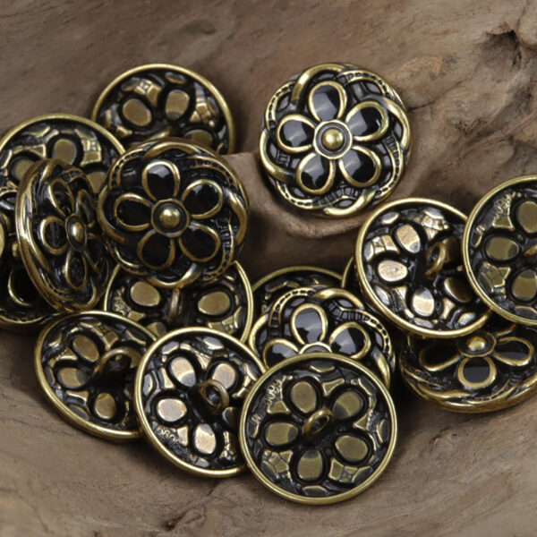 19MM Daisy-Shaped White Gold Metal Buttons for Woolen Short Coats 10pcs - Image 6