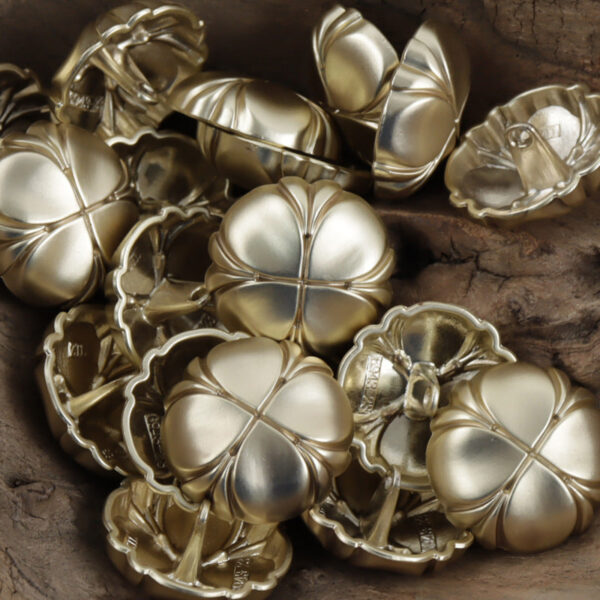 Four-Leaf Clover Misty Gold Metal Shank Buttons - 10pcs - Image 4