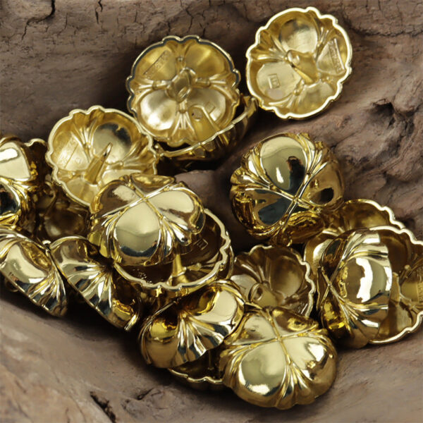 Four-Leaf Clover Misty Gold Metal Shank Buttons - 10pcs - Image 7