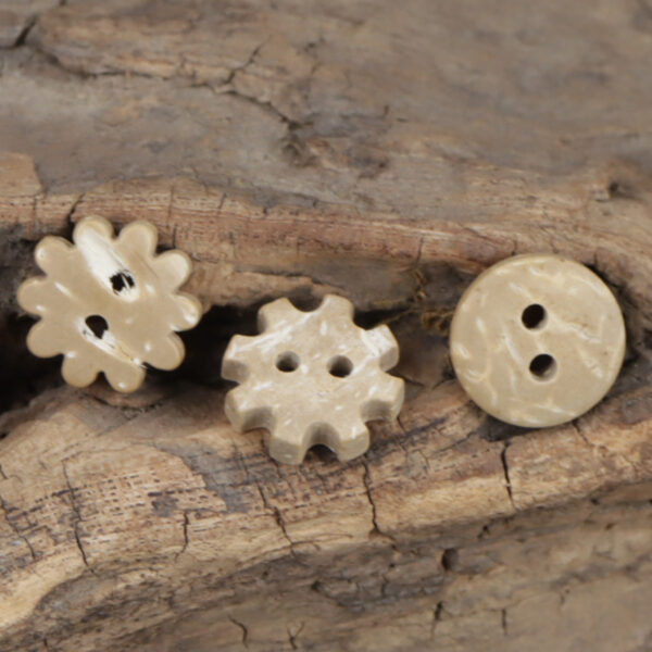 Sunflower Gear Bread Shaped 2 Hole Coconut Shell Buttons 60 Pack - Image 2