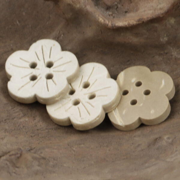 Beige Small Flower Natural Coconut Shell Buttons for Baby Clothing 50pcs - Lots of Buttons