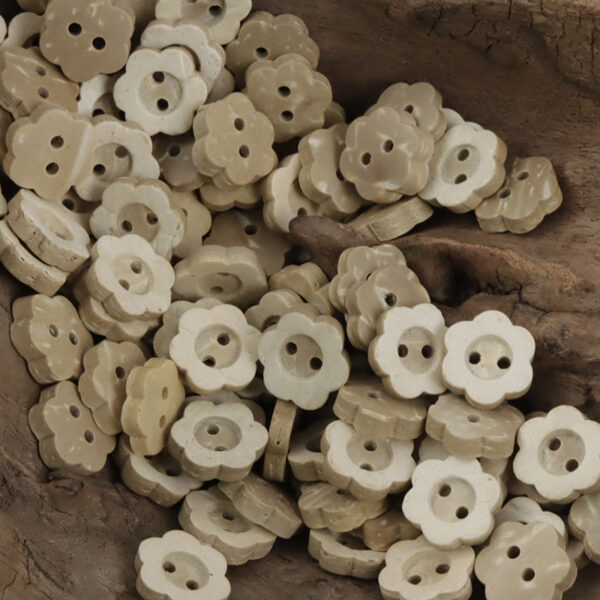 Cute Little Flower 2 Hole Natural Coconut Shell Buttons 50PCS