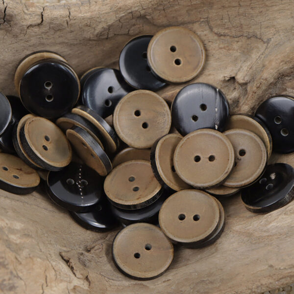 20mm Vintage Burnt Yellow Round Two-Hole Real Horn Buttons 10pcs - Image 2