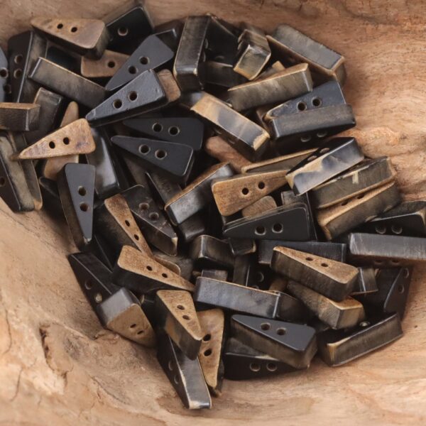 Vintage Triangular Burnt-Yellow Ox Horn Buttons,10pcs