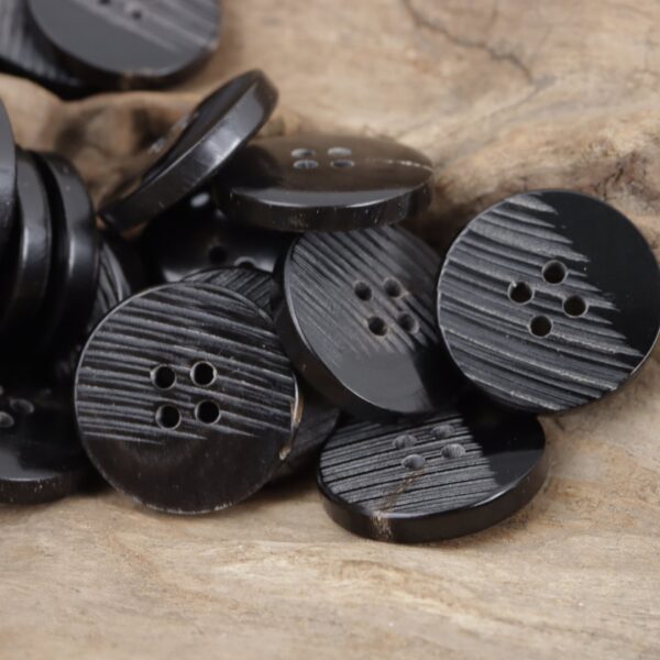 11.5mm - 30mm Flat Diagonally Cut Natural Real Horn Buttons 10pcs - Image 3