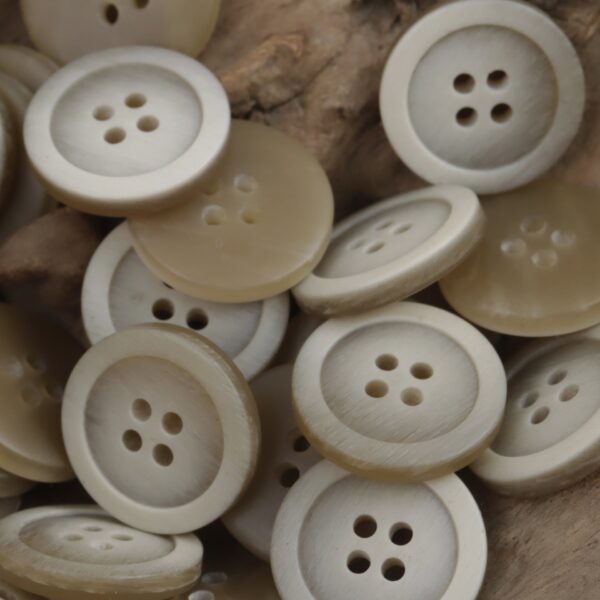 15-25mm Gradient Wood Grain Beige Coffee Resin Decorative Buttons 40 Pack - Image 5