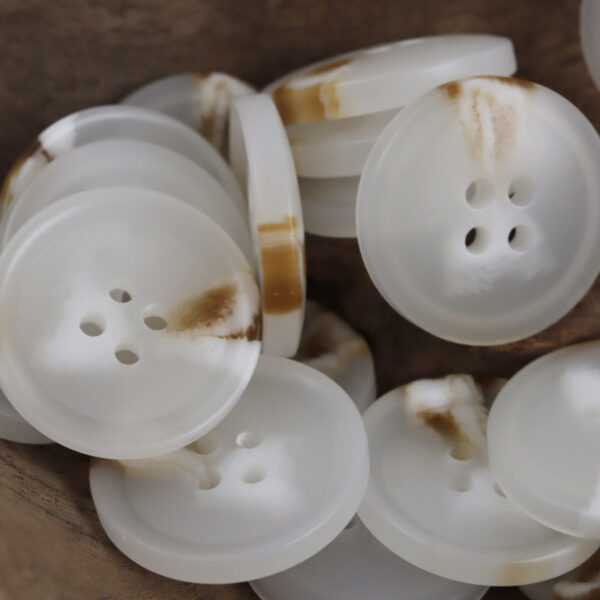 15-25mm White Beige Round Resin Buttons for Casual Jackets 40 Pack - Image 2