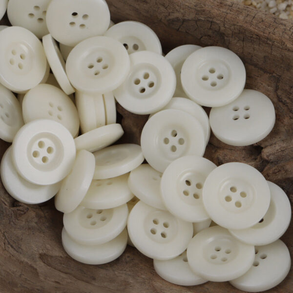 White Green Red Black Wide Rim Four-Hole Resin Buttons 40 Pack - Image 5